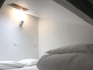 1 bedroom, in-room safe, desk, iron/ironing board