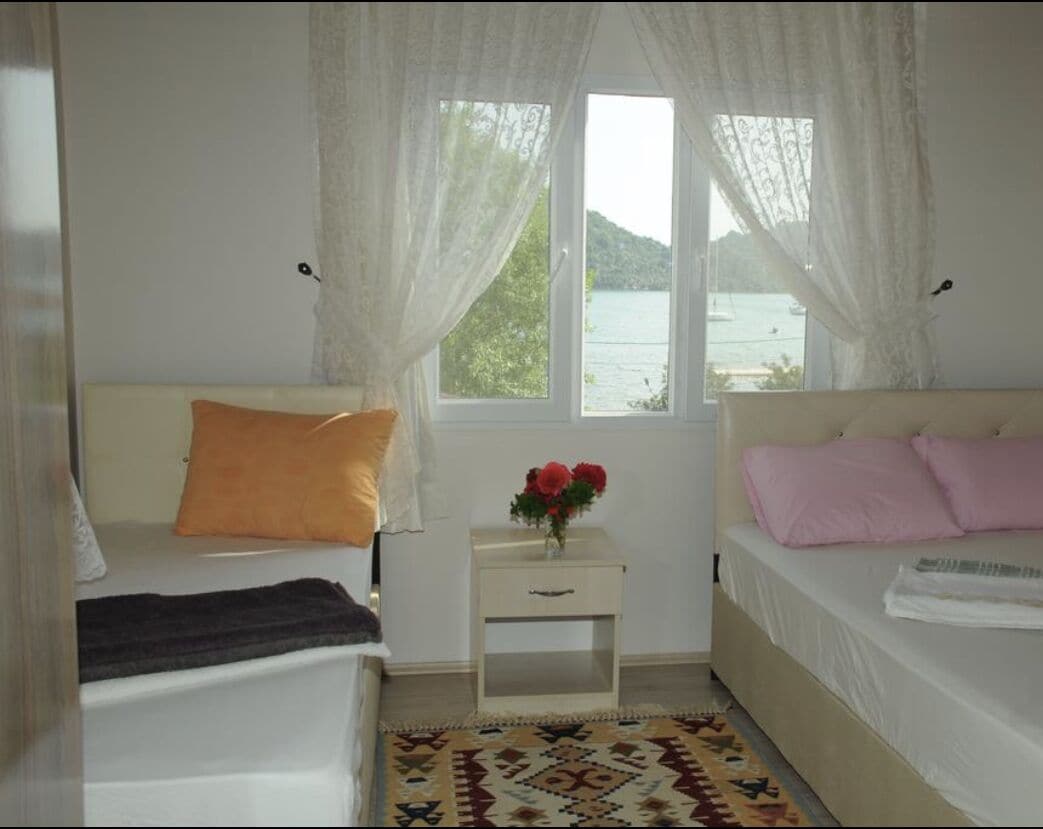 In-room safe, desk, blackout drapes, soundproofing