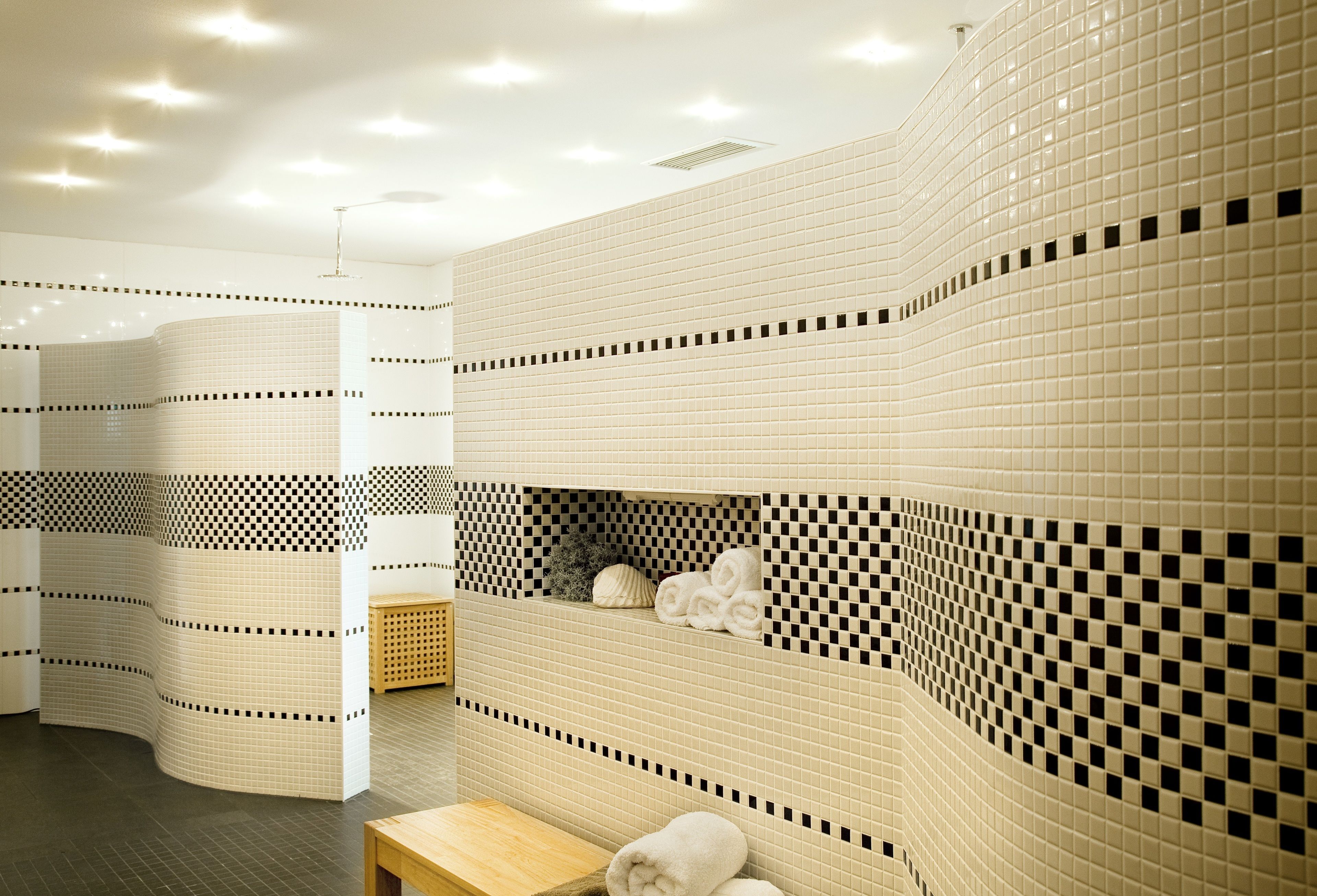 Massagens com pedras quentes, 2 salas de tratamento, massagens