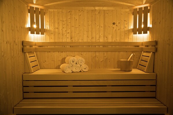 Warmsteinmassagen, 2 Behandlungsräume, Massageanwendungen