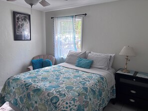 2 habitaciones, escritorio, tabla de planchar con plancha y wifi gratis 
