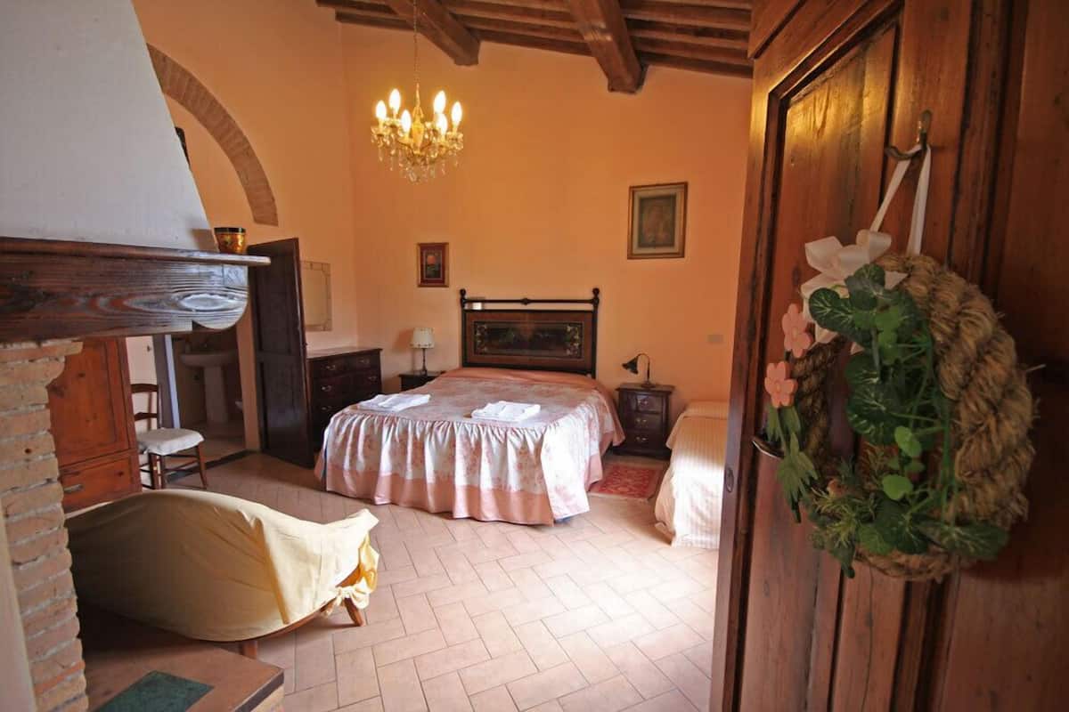 Double Room (Rosa) | In-room safe, cribs (surcharge), individually decorated