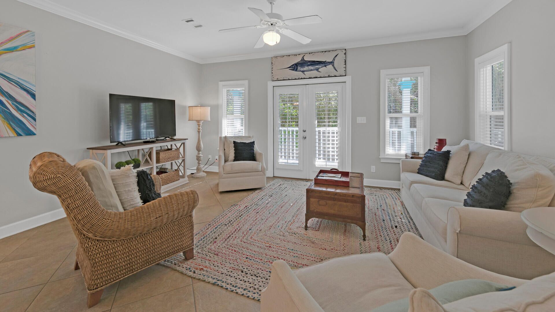 Pet friendly, 3 bedrooms plus loft. Free golf daily!