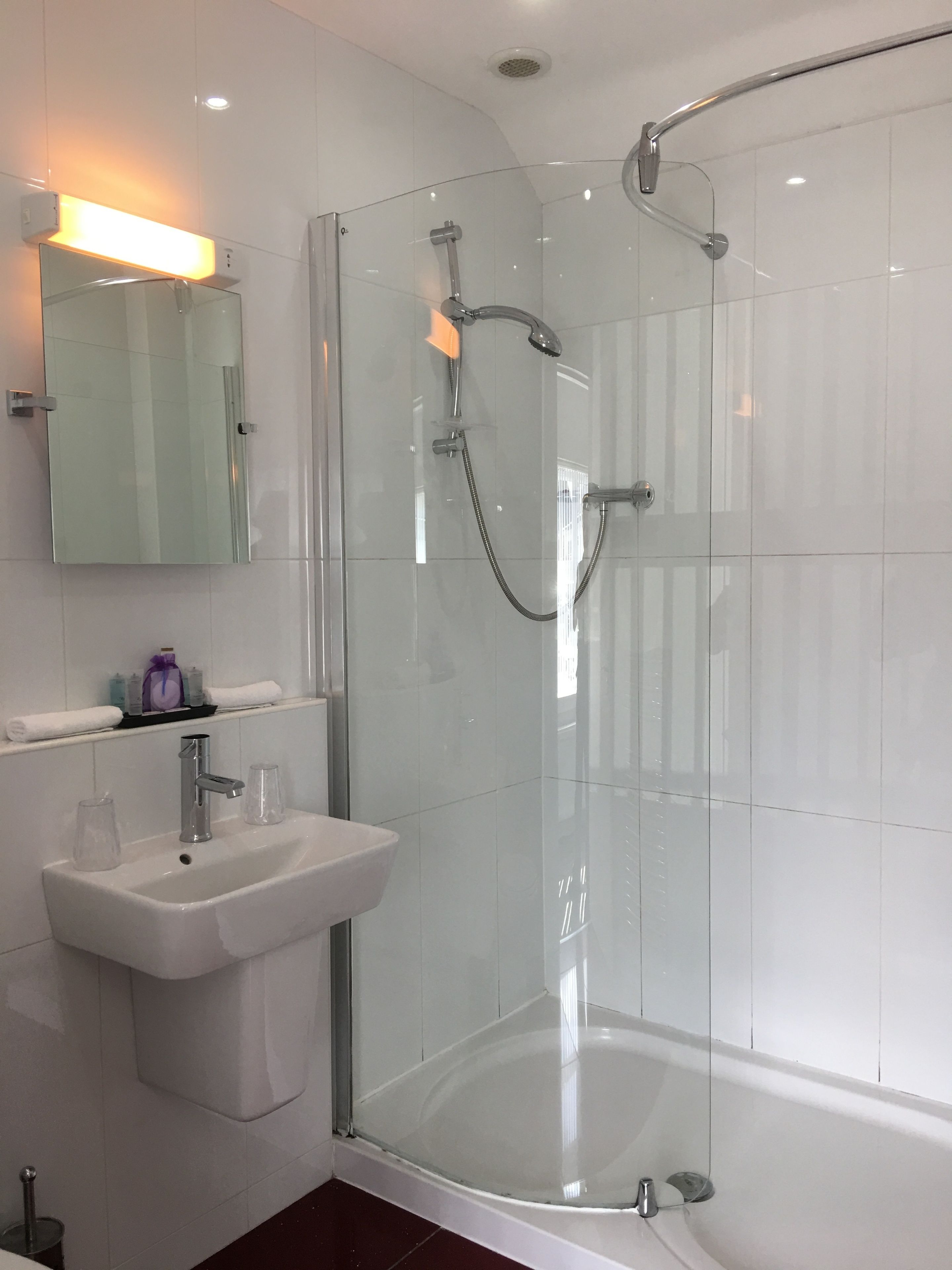 Superior Double or Twin Room, Garden View | Bathroom