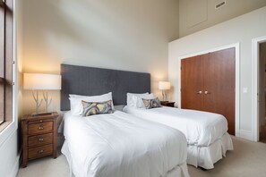 4 bedrooms, internet, bed sheets