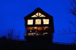 Exterior - 'Mountainscape'-Million Dollar Views In Legacy Mtn. 10% off 7 night rental! (Pigeon Forge)