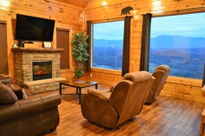 Smart-TV, peis, videospill og fotballspill