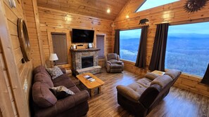 Smart-TV, peis, videospill og fotballspill