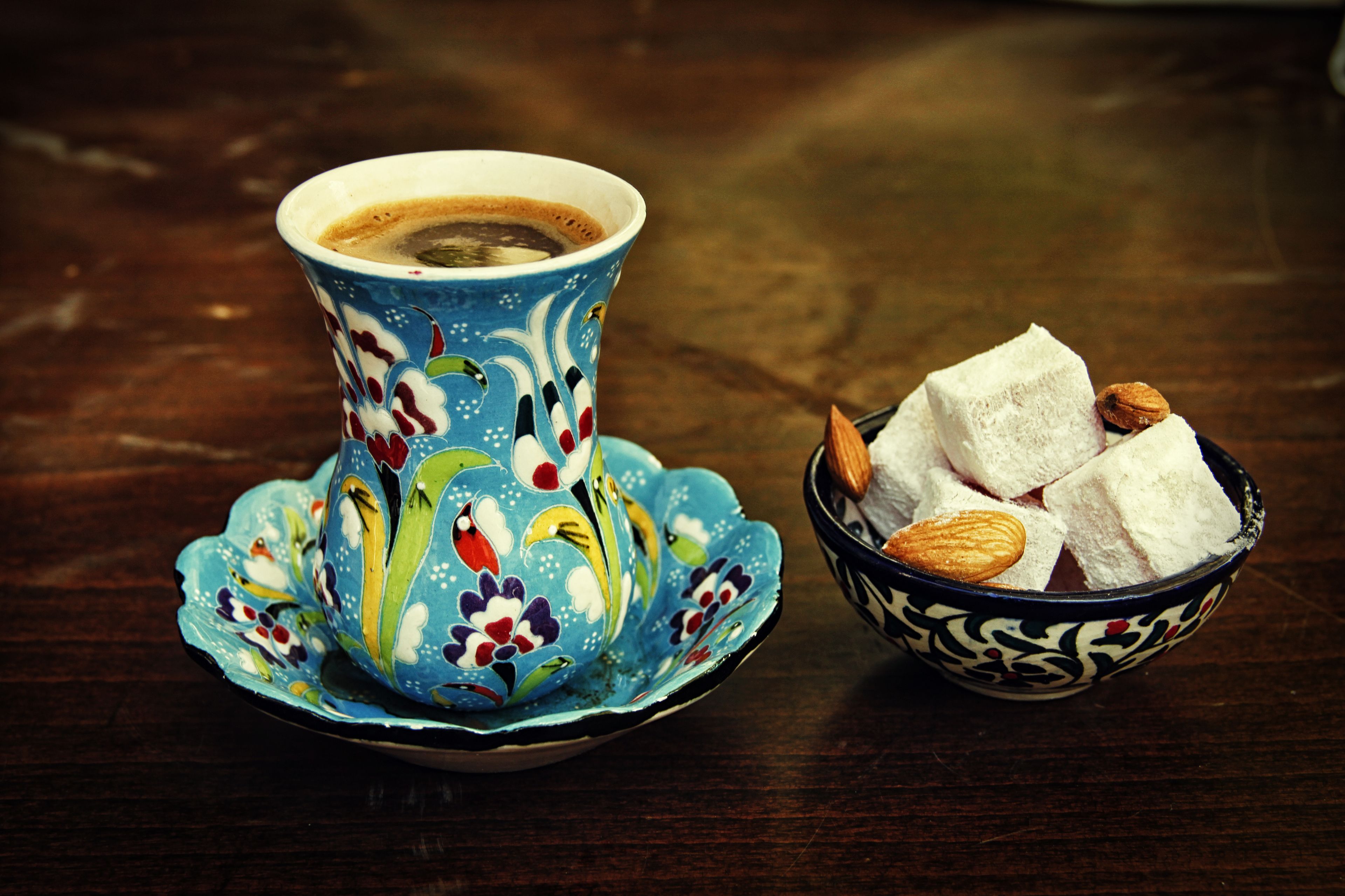 breakfast, lunch and dinner served