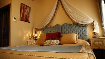 Bureau, espace de travail pour ordinateur portable, Wi-Fi gratuit