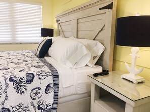 2 habitaciones, escritorio, tabla de planchar con plancha y wifi gratis 