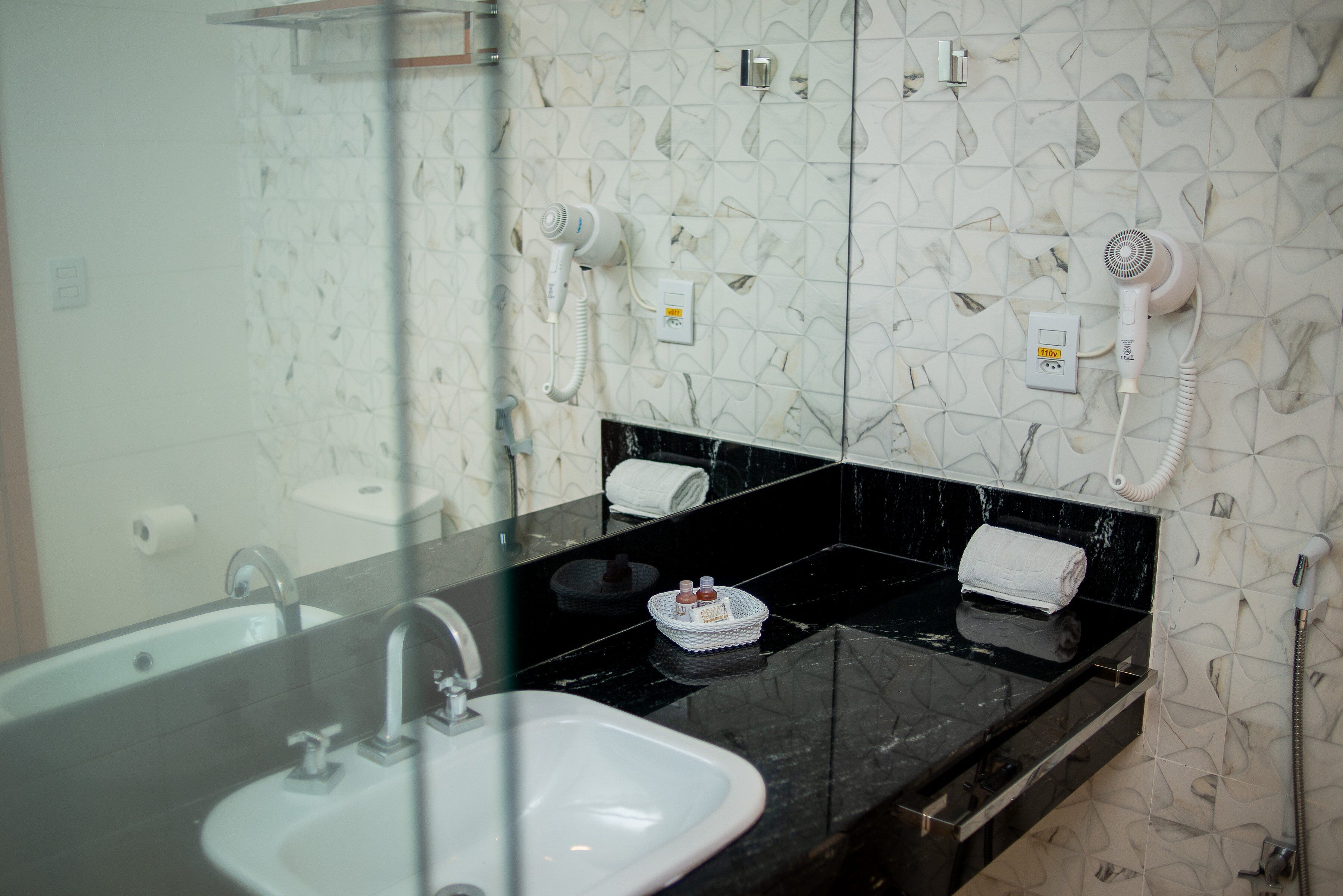 presidential suite, non smoking, beach view | bathroom | shower, free toiletries, towels