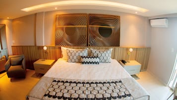 Suíte presidencial, para não fumantes, vista para a praia | 1 quarto, frigobar, cofres nos quartos, escrivaninha