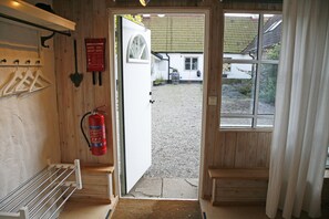 Lägenhet Galleriet - 1 sovrum - eget badrum - husdjur | Utsikt mot innergård