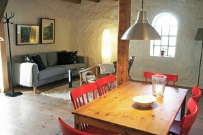 Lejlighed - 3 soveværelser - terrasse - udsigt til have | Opholdsområde | Fladskærms-tv, pejs