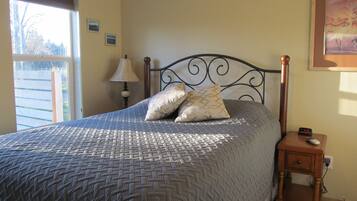 2 chambres, bureau, Wi-Fi gratuit, draps fournis