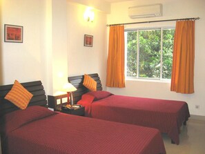 Literie de qualité supérieure, coffres-forts dans les chambres, bureau