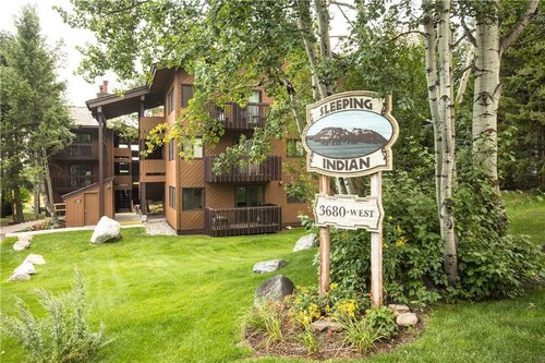 RMR: Sleeping Indian West #1 Condo in Teton Village