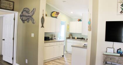 PARADISEN LITTLE SLICE! Lyhyen ajomatkan päässä rannalta!