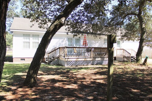 LITTLE SLICE OF PARADISE !!! ONLY 3 miles to The Beach!!🏖