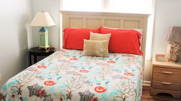 3 Schlafzimmer, Schreibtisch, Bügeleisen/Bügelbrett, Reisekinderbett