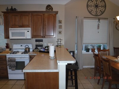 Family Friendly Running Y Townhouse near Klamath Falls and Crater Lake