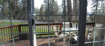 Family Friendly Running Y Townhouse near Klamath Falls and Crater Lake
