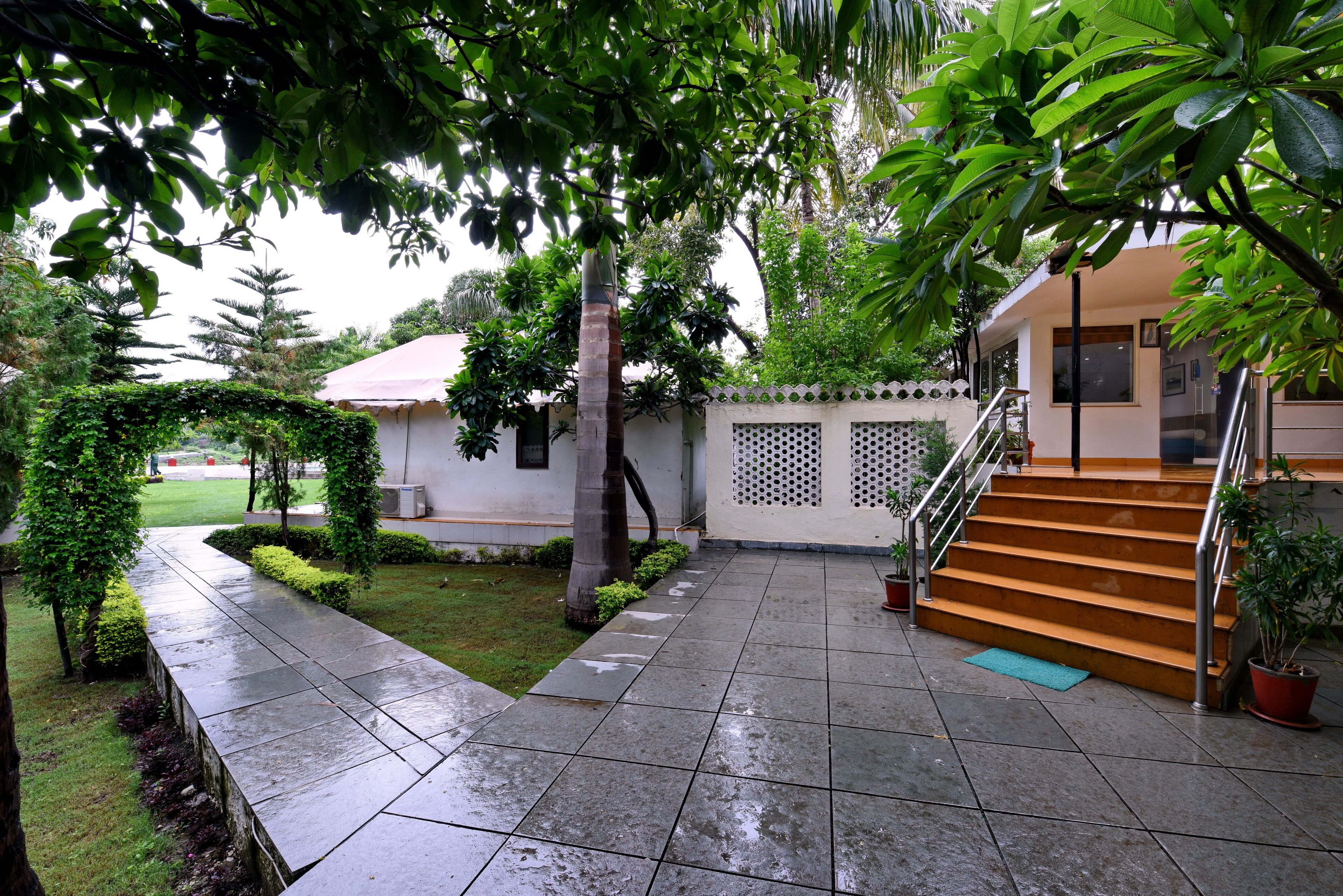 Photo - Shree Vilas Orchid - A Pichola Lake Facing Resort