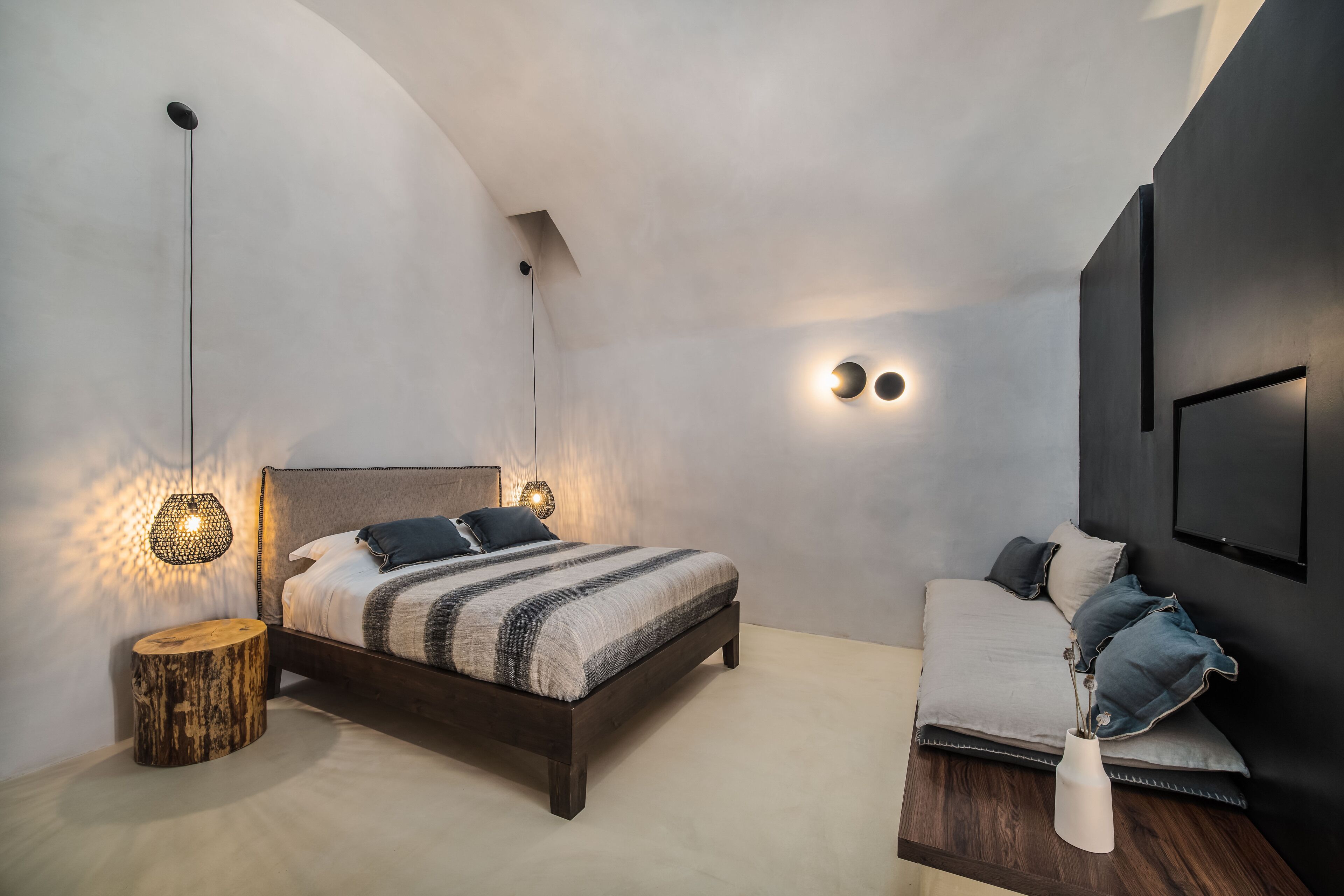 Foto - Phaos 1870, A restored Winery