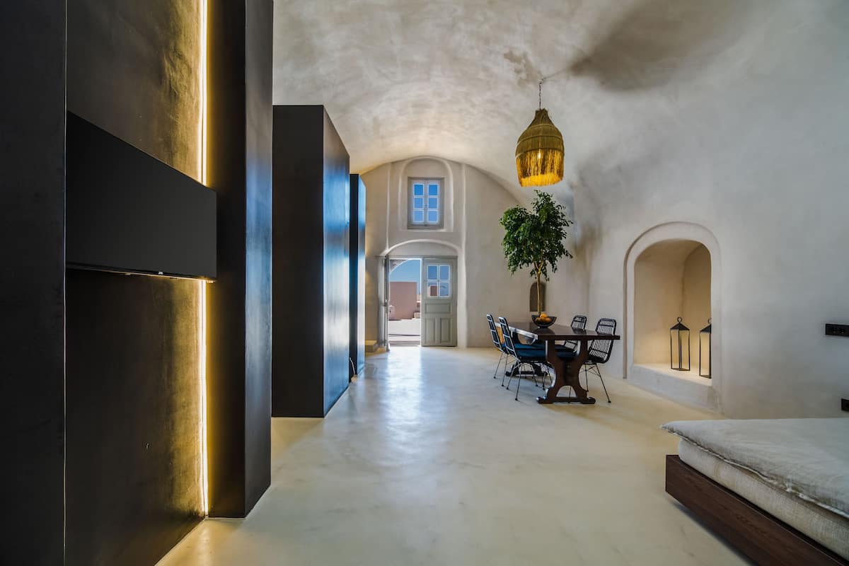 1 bedroom, premium bedding, minibar, in-room safe