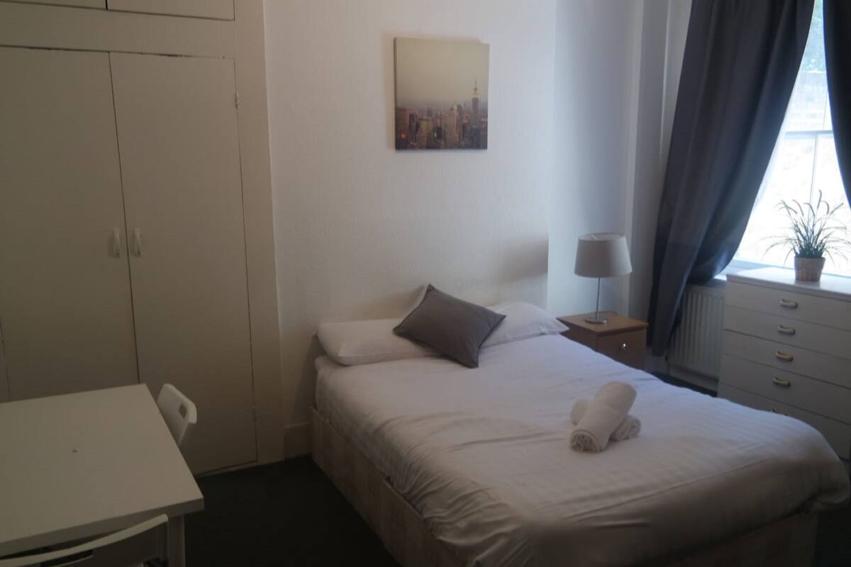 Habitación doble | Wifi gratis y ropa de cama