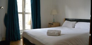 Wifi gratis y ropa de cama