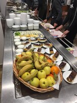 Se ofrece un desayuno bufé todos los días (por un coste adicional)