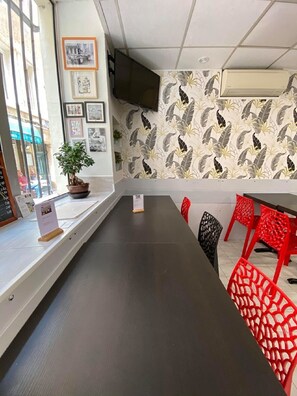 Dagelijks continentaal ontbijt (toeslag)