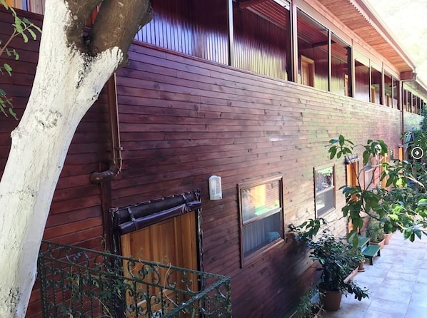 Overnatningsstedets facade