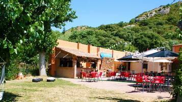 Daily buffet breakfast (EUR 5 per person)