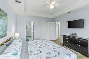 3 bedrooms, desk, free WiFi, bed sheets