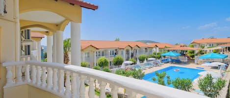 Comfort Suite, 2 Bedrooms | Terrace/patio