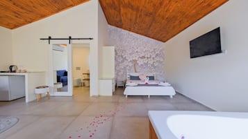 Chambre Luxe | 2 chambres, minibar, bureau, espace de travail pour ordinateur portable