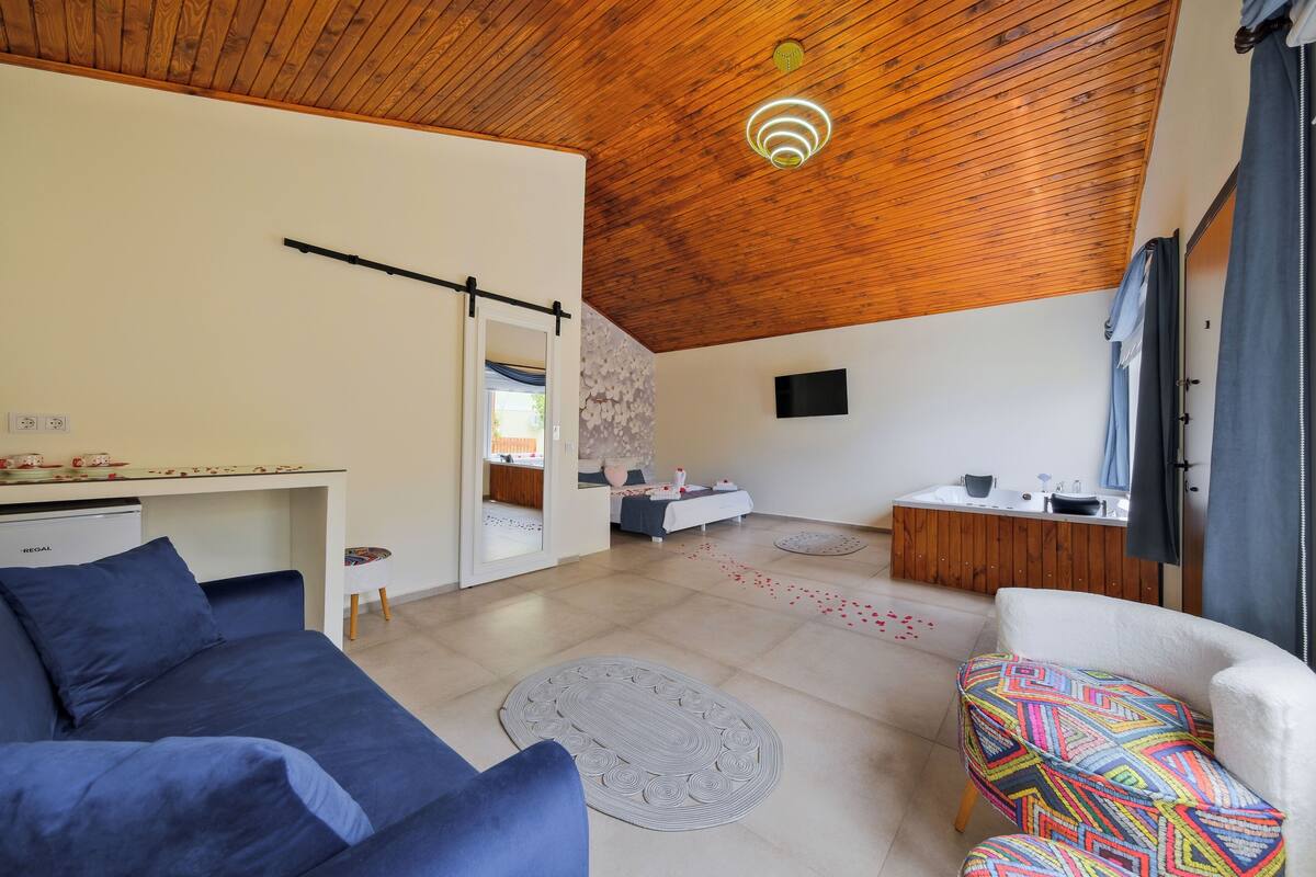 Living area | LCD TV, books