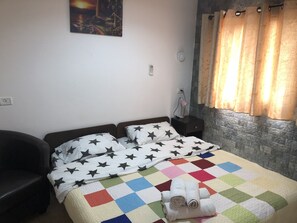 Comfort-Einzelzimmer, 1 Einzelbett | Verdunkelungsvorhänge, kostenloses WLAN, Bettwäsche