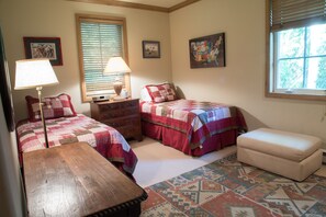 2 bedrooms, iron/ironing board, travel cot, WiFi