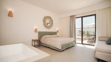 Habitación doble junior | 1 habitación, ropa de cama de alta calidad, edredón y minibar