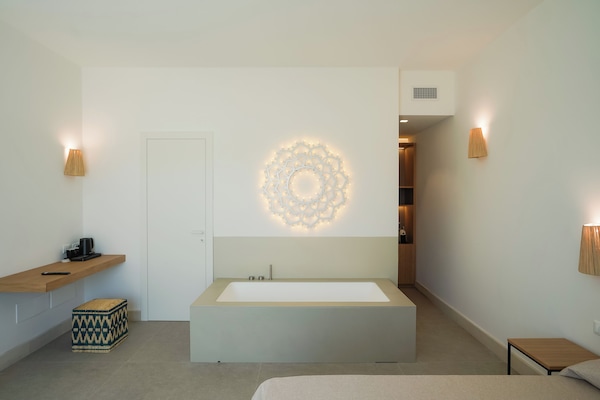 Quarto casal júnior | 1 quarto, roupas de cama premium, edredons de pluma, frigobar