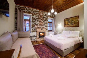 Double Room (Fireplace) - Agios Germanos Traditional Hotel (Prespes)