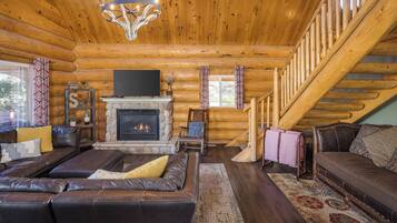 Smart TV, fireplace, Hulu, DVD player