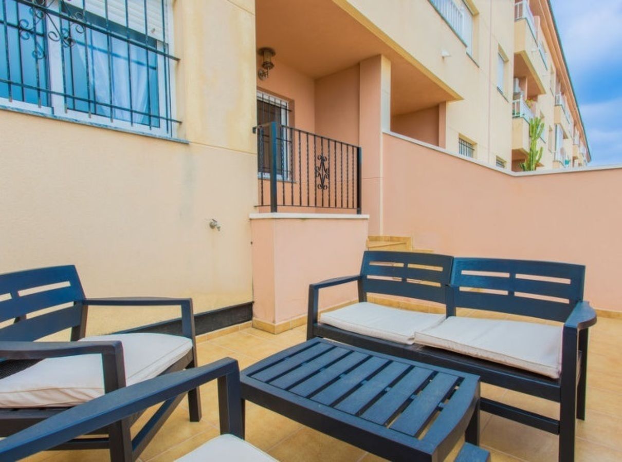 Apartamento familiar, 2 habitaciones, vistas a la piscina | Terraza o patio