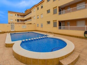 Seasonal outdoor pool - Apartamento La (Los Alcazares)