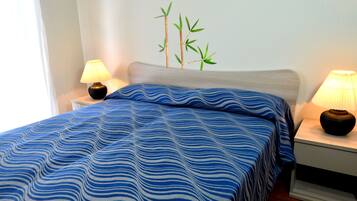 Superior-huoneisto, 2 makuuhuonetta, näköala uima-altaalle | Tallelokero huoneessa, ilmainen Wi-Fi, vuodevaatteet