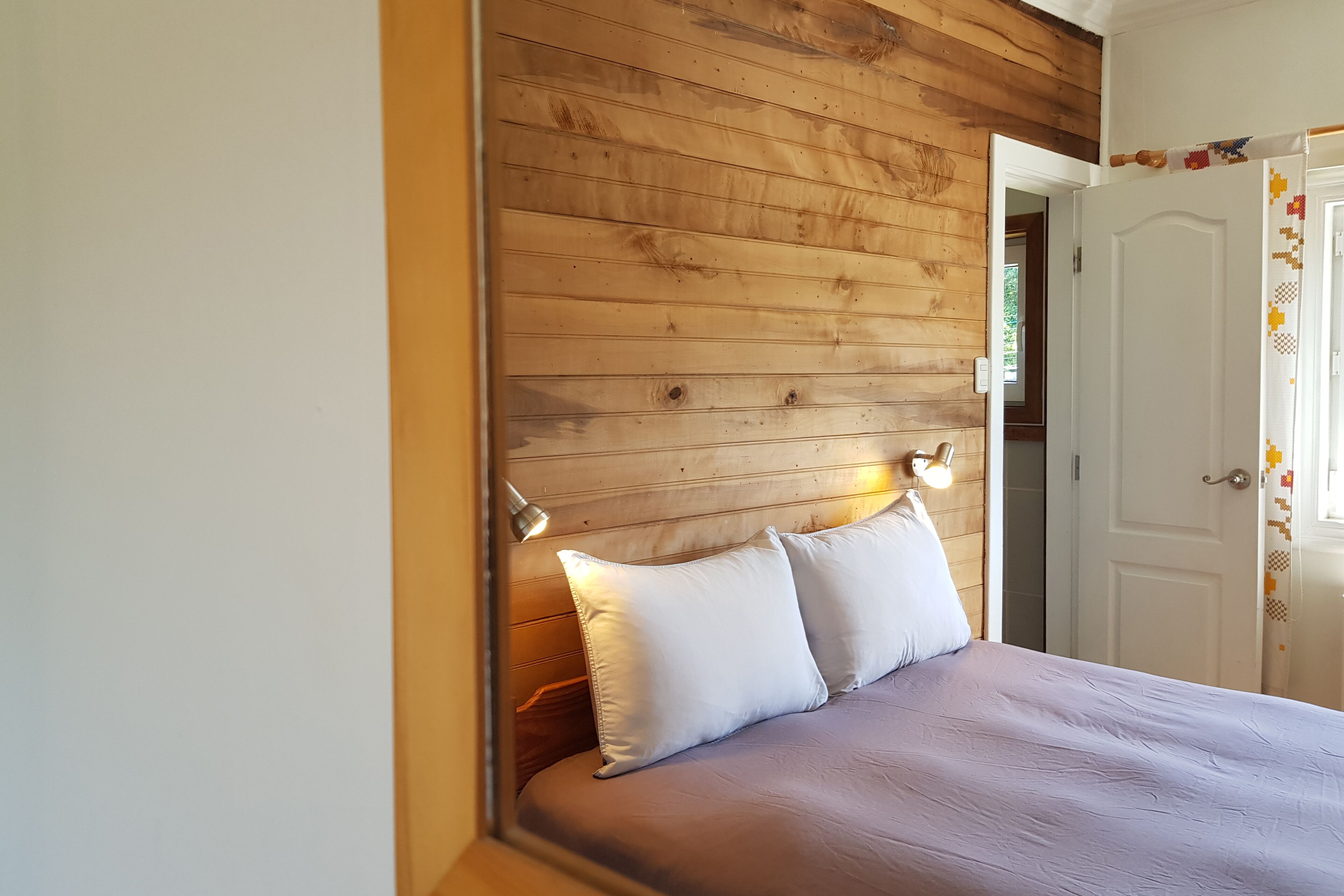 Standard-Doppelzimmer, eigenes Bad | Bügeleisen/Bügelbrett, kostenloses WLAN